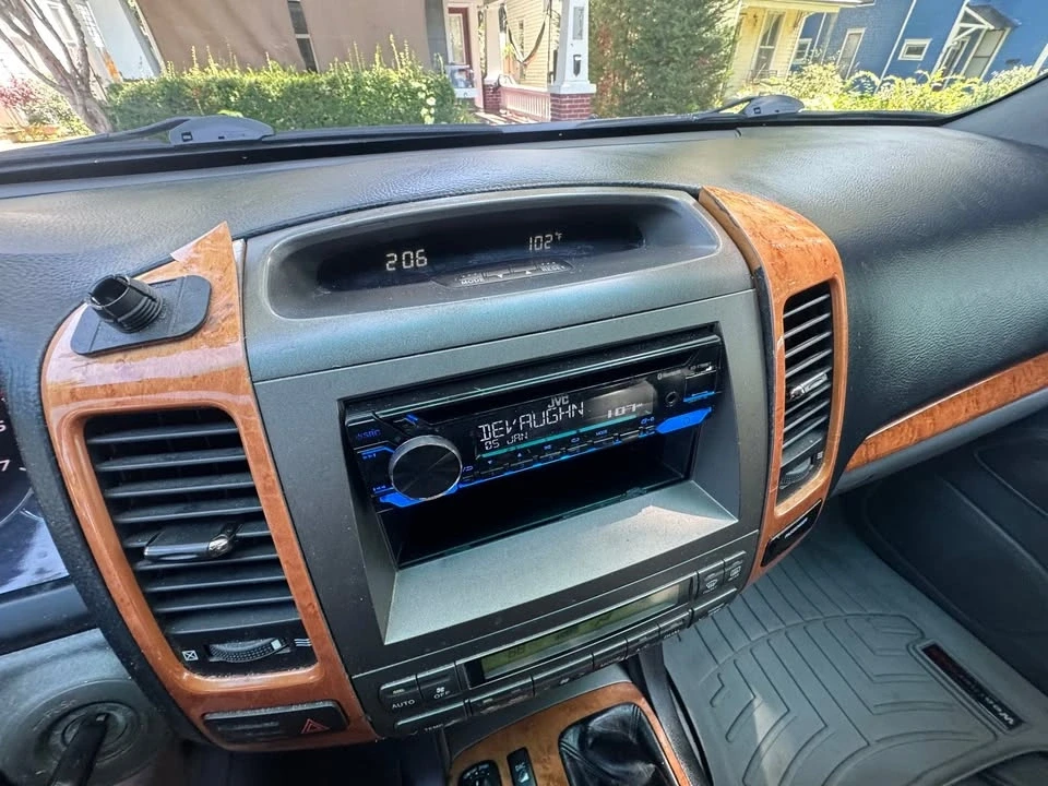 2004 Lexus GX 1st Gen - Image 5 of 12