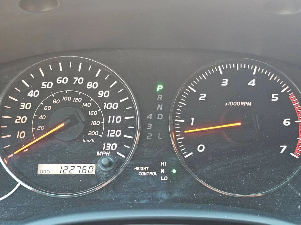 2004 Lexus GX 1st Gen - Image 16 of 18
