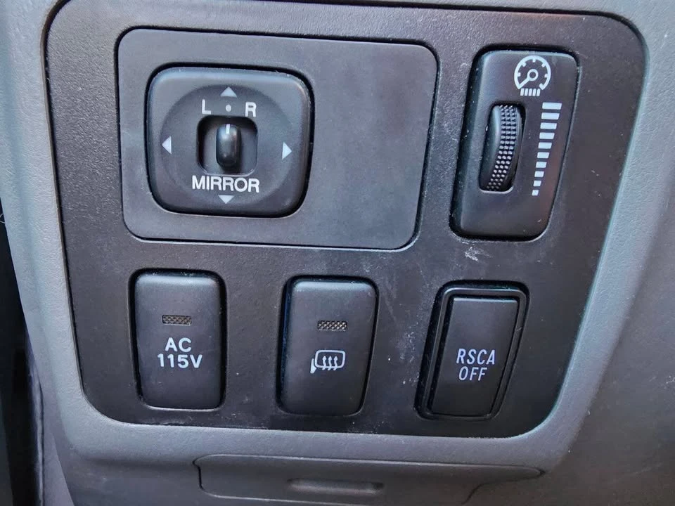 2004 Lexus GX 1st Gen - Image 18 of 18