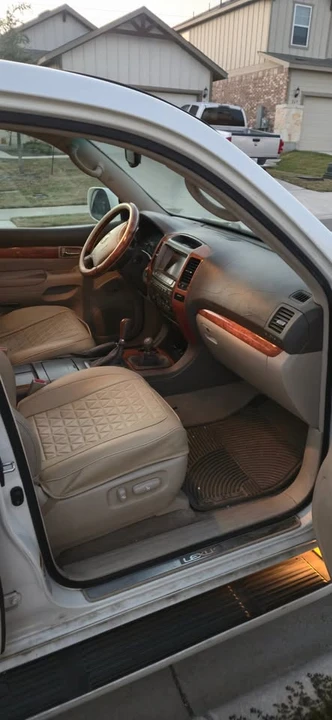 2004 Lexus GX 1st Gen - Image 11 of 12