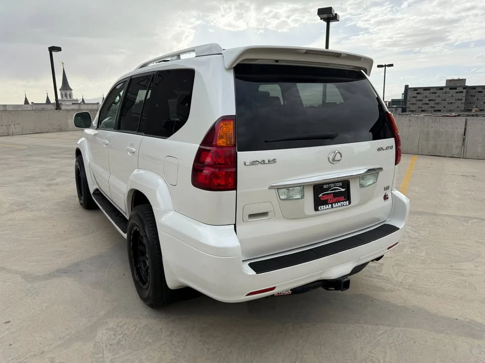 2004 Lexus GX 1st Gen - Image 3 of 19