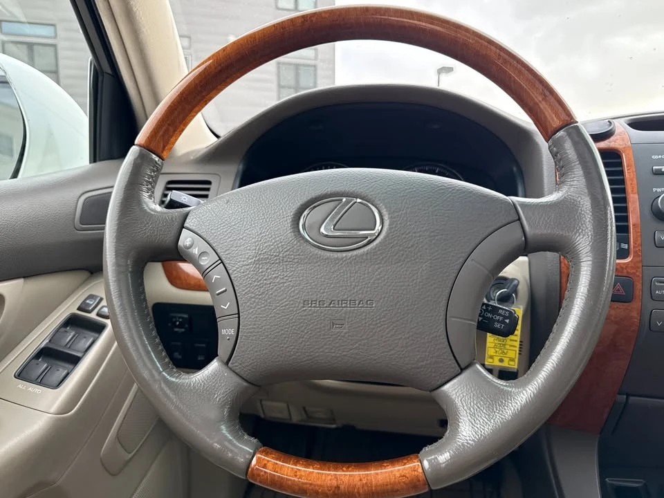 2004 Lexus GX 1st Gen - Image 11 of 19