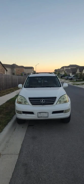 2004 Lexus GX 1st Gen - Image 4 of 12