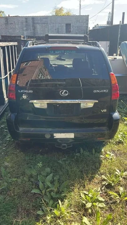 2004 Lexus GX 1st Gen - Image 4 of 8