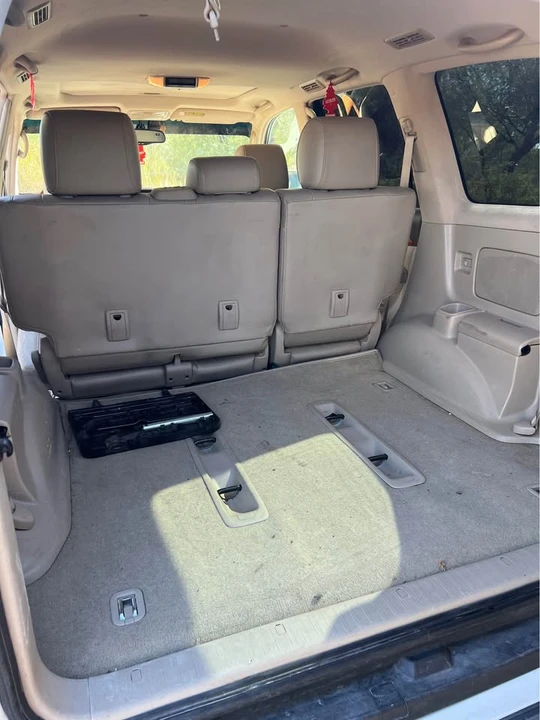 2004 Lexus GX 1st Gen - Image 8 of 8