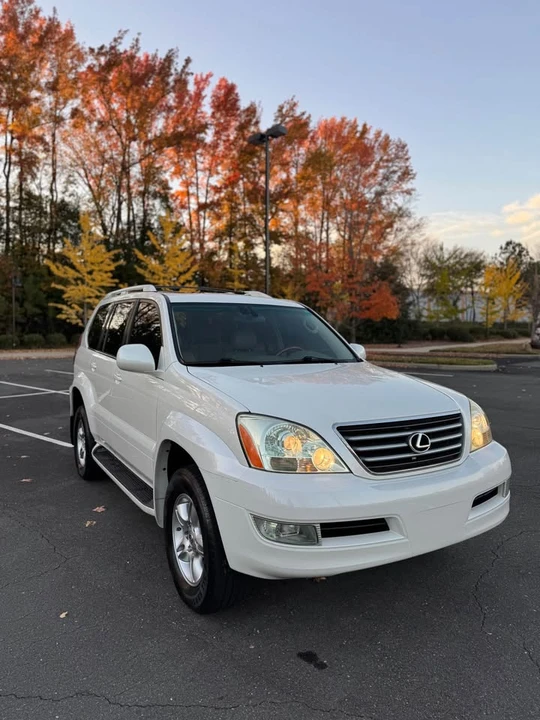 2004 Lexus GX 1st Gen - Image 2 of 10