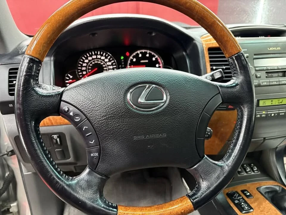 2004 Lexus GX 1st Gen - Image 16 of 19