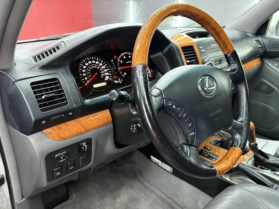 2004 Lexus GX 1st Gen - Image 15 of 19