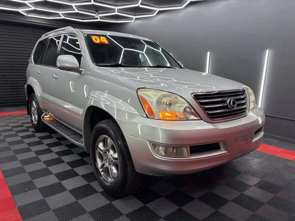 2004 Lexus GX 1st Gen - Image 3 of 19