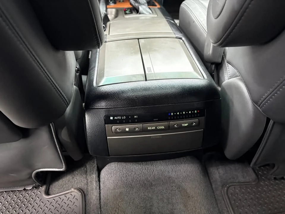 2004 Lexus GX 1st Gen - Image 13 of 20