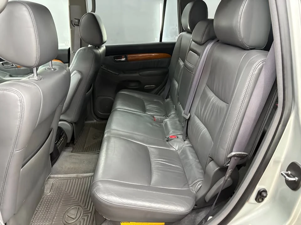 2004 Lexus GX 1st Gen - Image 10 of 20
