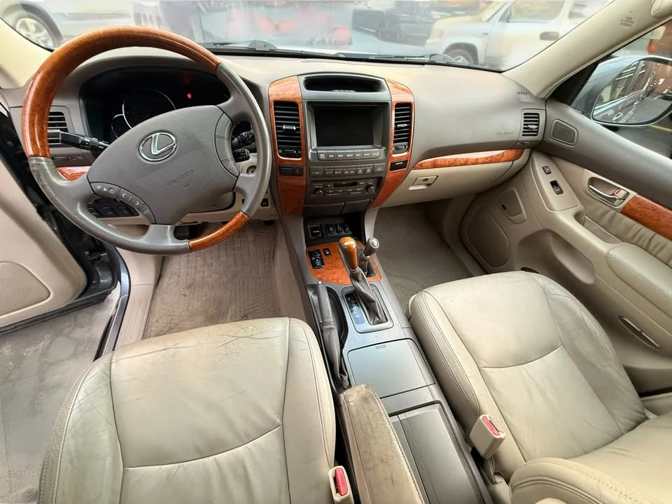 2004 Lexus GX 1st Gen - Image 13 of 20