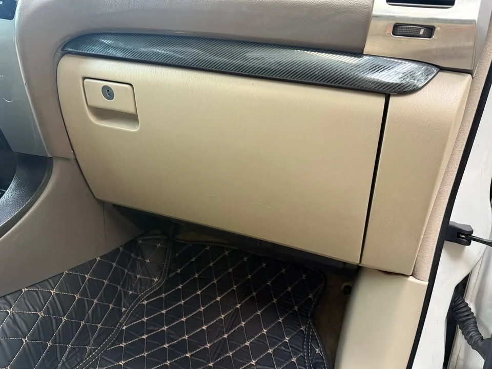 2004 Lexus GX 1st Gen - Image 16 of 18