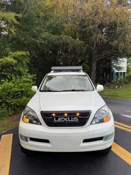 2004 Lexus GX 1st Gen - Image 4 of 18