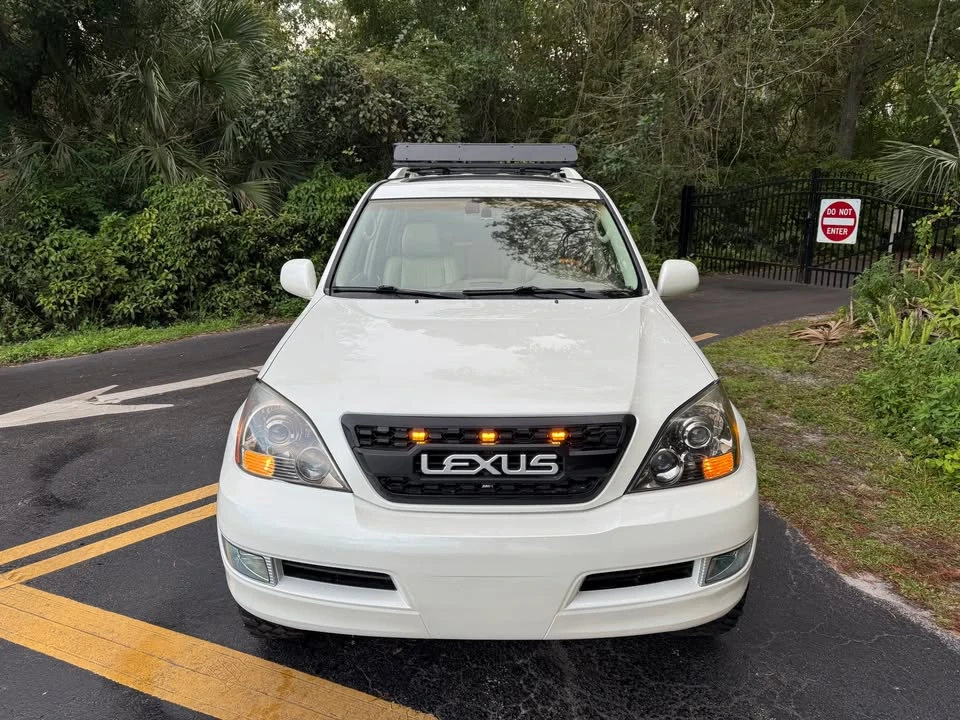 2004 Lexus GX 1st Gen - Image 6 of 18
