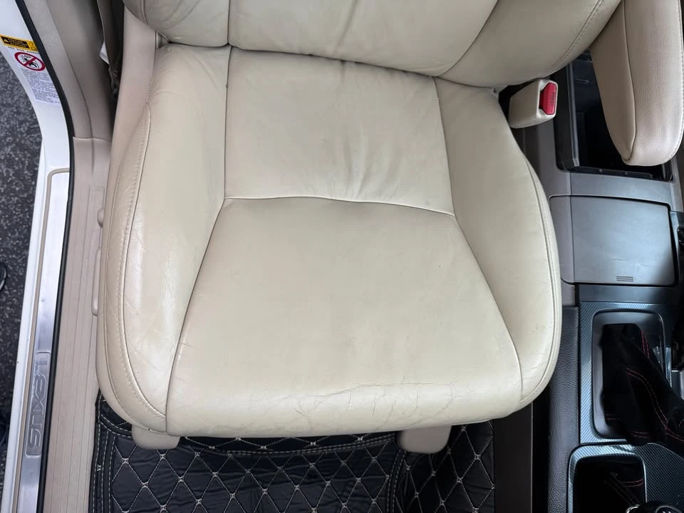 2004 Lexus GX 1st Gen - Image 15 of 18