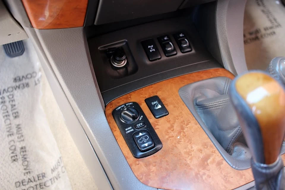 2004 Lexus GX 1st Gen - Image 12 of 20