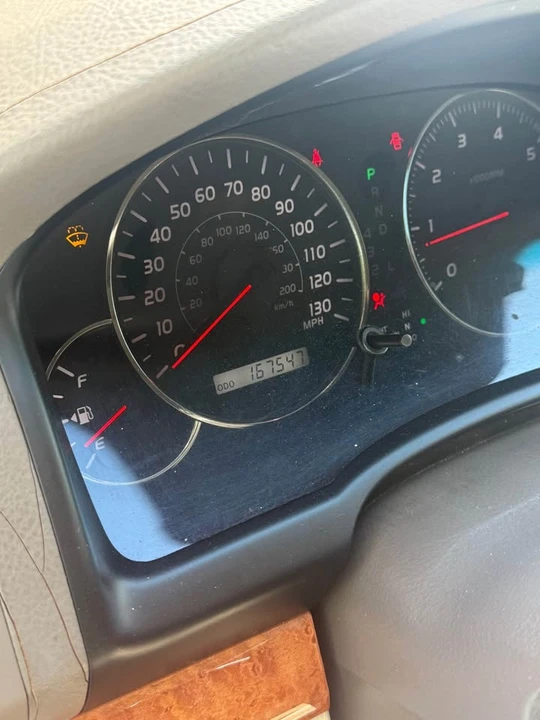 2004 Lexus GX 1st Gen - Image 2 of 9
