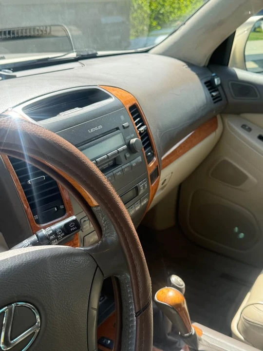 2004 Lexus GX 1st Gen - Image 3 of 9