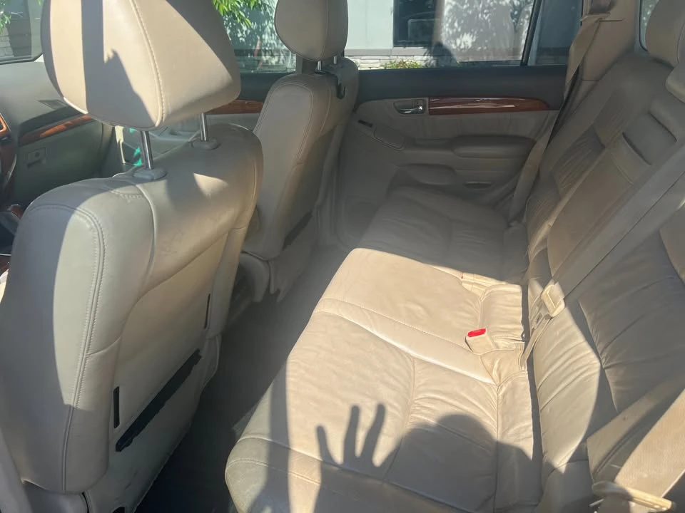 2004 Lexus GX 1st Gen - Image 11 of 19