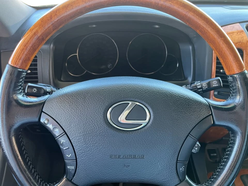 2004 Lexus GX 1st Gen - Image 13 of 20