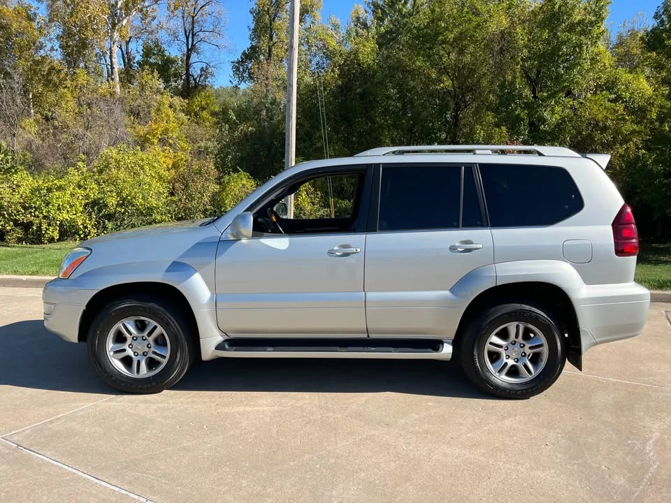 2004 Lexus GX 1st Gen - Image 7 of 20