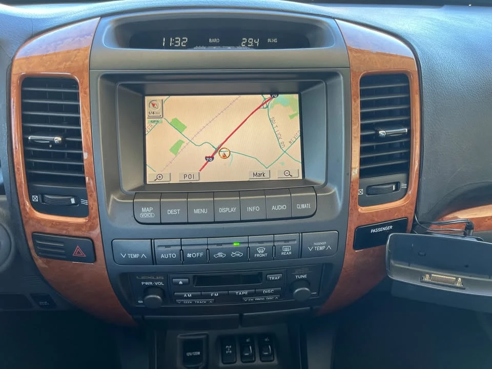2004 Lexus GX 1st Gen - Image 14 of 20