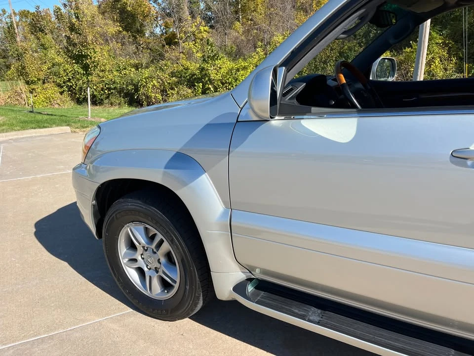 2004 Lexus GX 1st Gen - Image 9 of 20