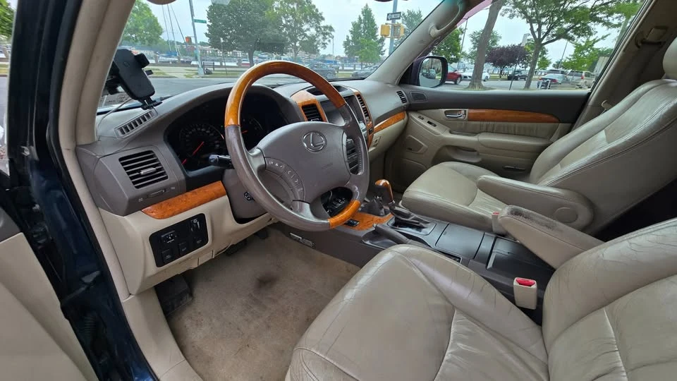 2004 Lexus GX 1st Gen - Image 15 of 19