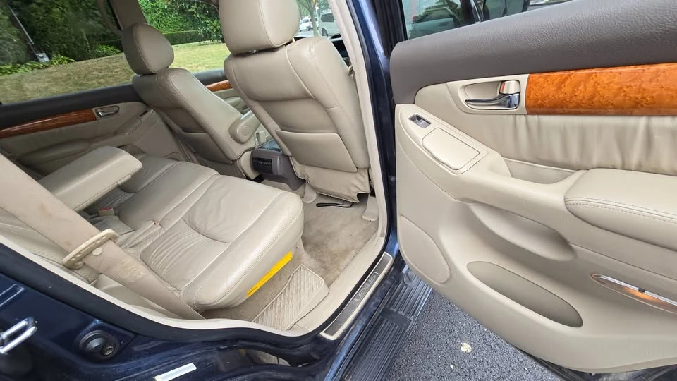 2004 Lexus GX 1st Gen - Image 12 of 19