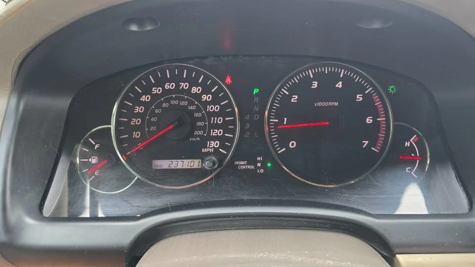 2004 Lexus GX 1st Gen - Image 18 of 19