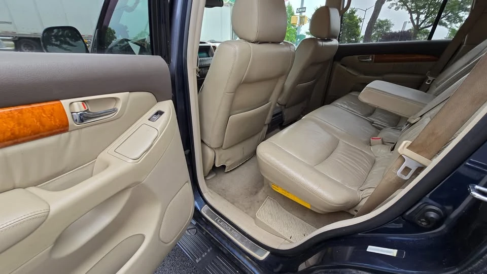 2004 Lexus GX 1st Gen - Image 14 of 19