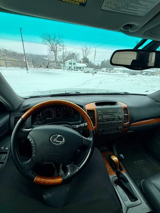 2004 Lexus GX 1st Gen - Image 12 of 12
