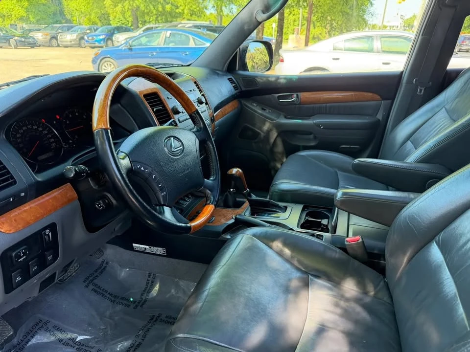 2004 Lexus GX 1st Gen - Image 15 of 20