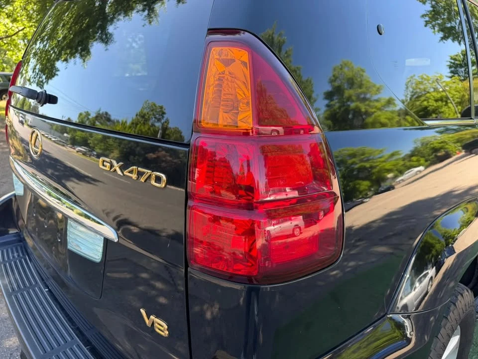 2004 Lexus GX 1st Gen - Image 9 of 20