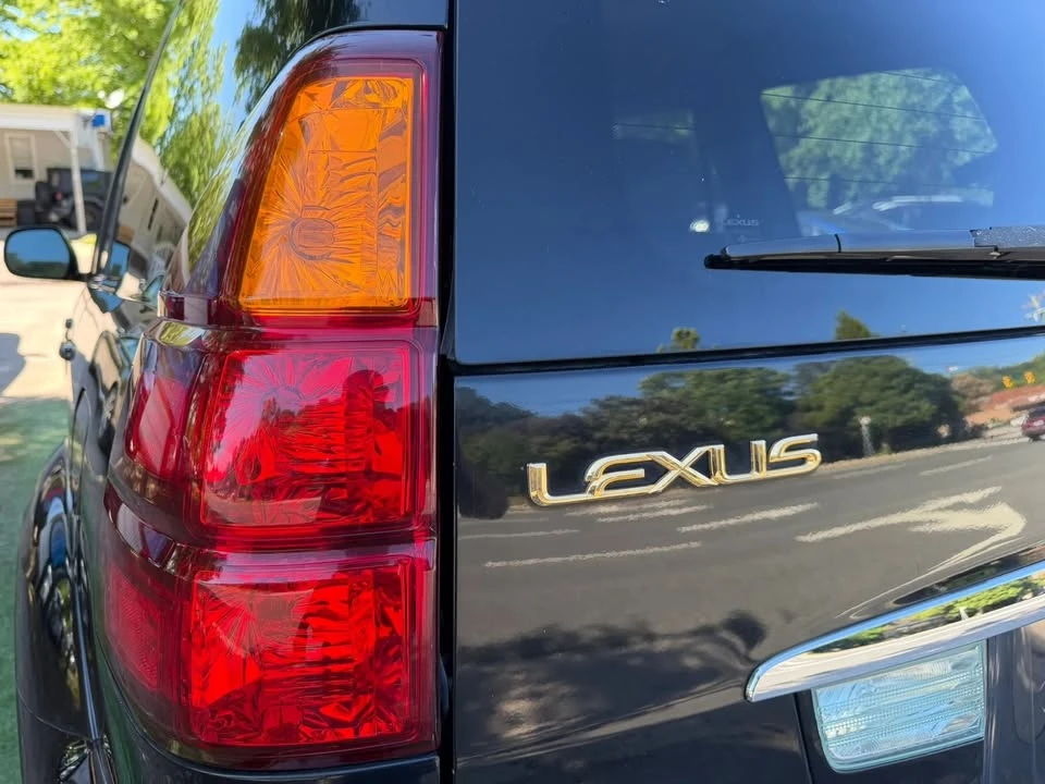 2004 Lexus GX 1st Gen - Image 8 of 20