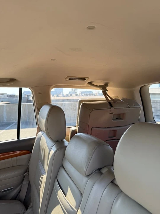 2004 Lexus GX 1st Gen - Image 10 of 18