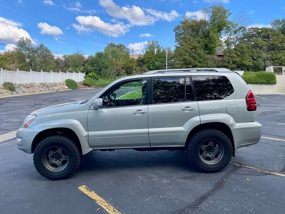 2004 Lexus GX 1st Gen - Image 2 of 20