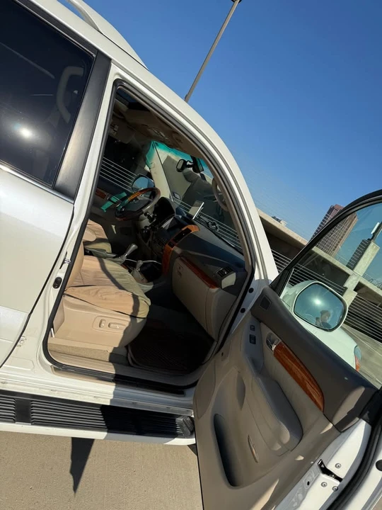 2004 Lexus GX 1st Gen - Image 18 of 18