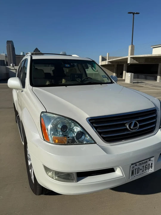 2004 Lexus GX 1st Gen - Image 2 of 18