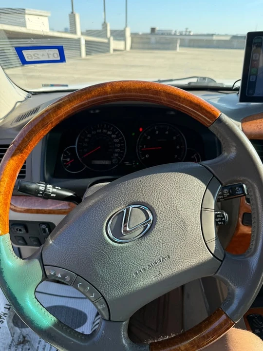 2004 Lexus GX 1st Gen - Image 14 of 18