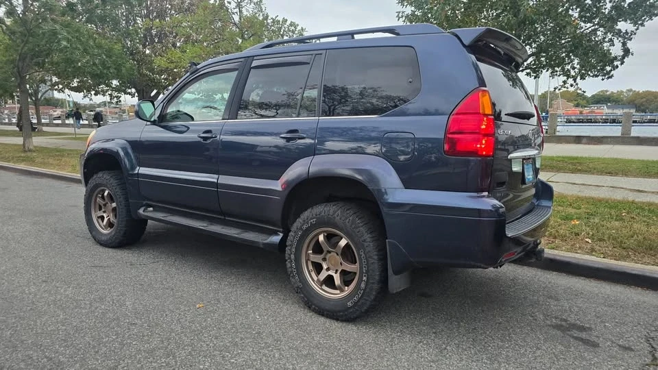 2004 Lexus GX 1st Gen - Image 6 of 16