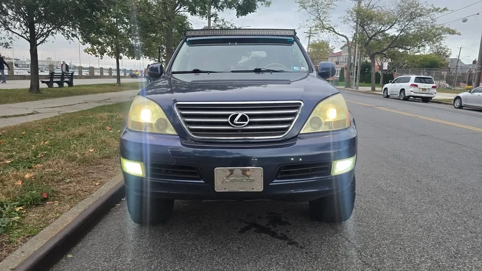 2004 Lexus GX 1st Gen - Image 2 of 16
