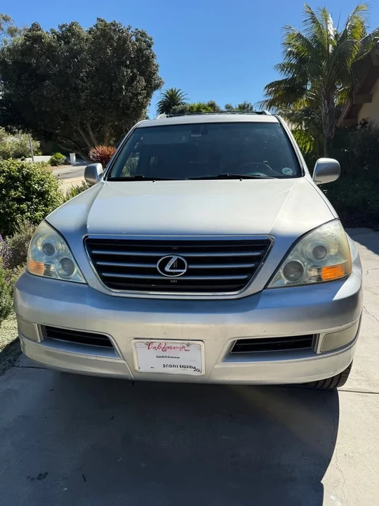 2004 Lexus GX 1st Gen - Image 9 of 10
