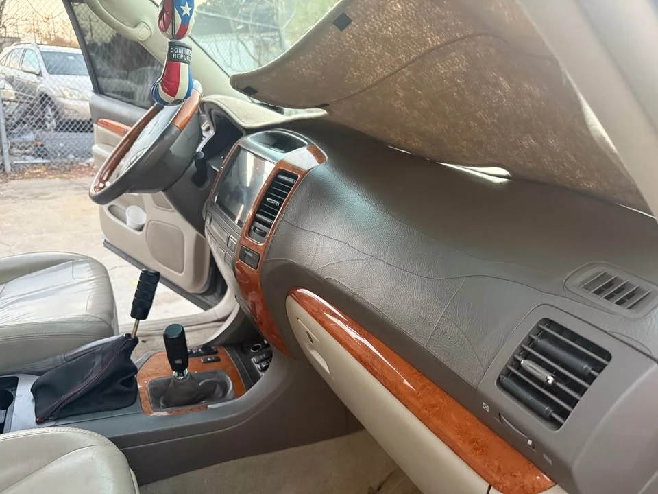 2004 Lexus GX 1st Gen - Image 18 of 20