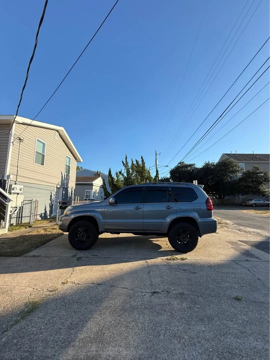 2004 Lexus GX 1st Gen - Image 2 of 20
