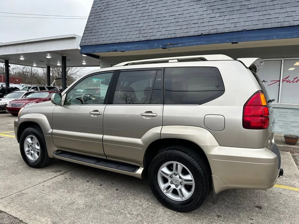 2004 Lexus GX 1st Gen - Image 7 of 20