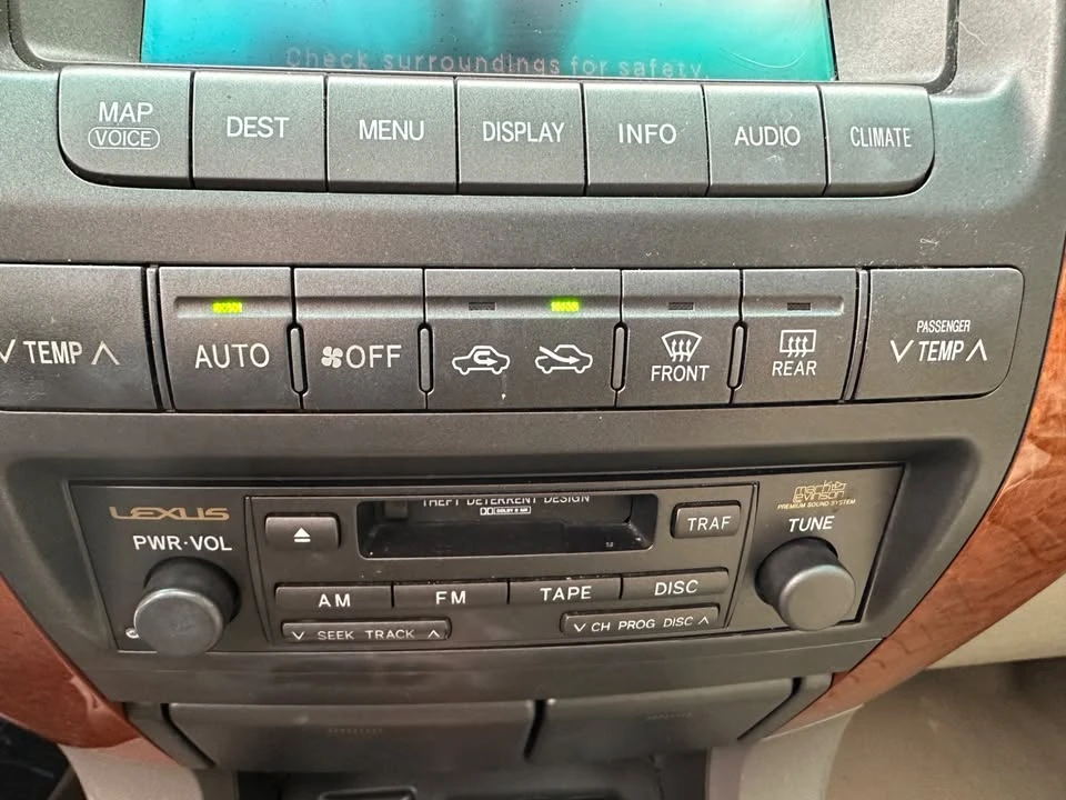2004 Lexus GX 1st Gen - Image 19 of 20