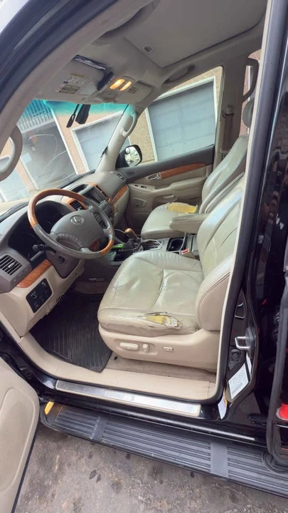 2004 Lexus GX 1st Gen - Image 13 of 14