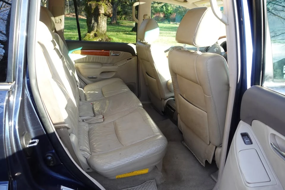 2004 Lexus GX 1st Gen - Image 8 of 12
